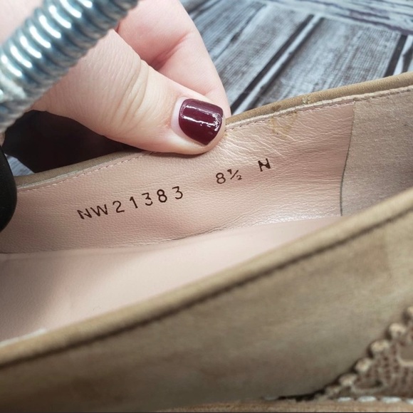 Stuart Weitzman Guything Tan NUBUC Slip on loafers size 8.5 - Picture 8 of 8